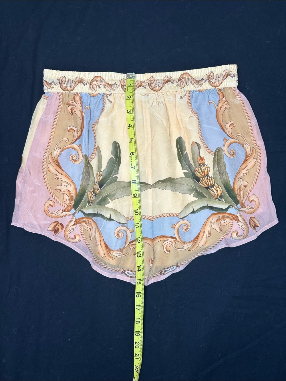 FARM Rio Multicolor Banana Royalty Kaleidoscope Shorts Small - Picture 6 of 6